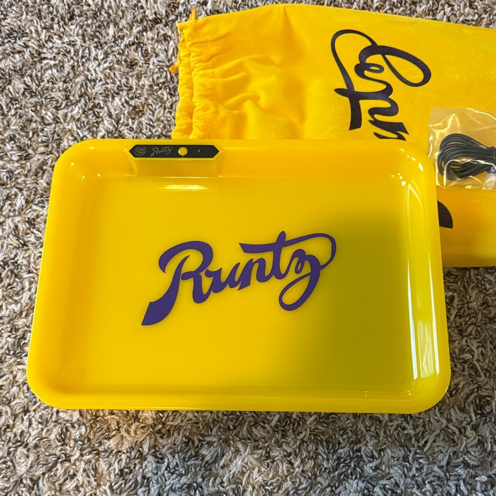 OG Runtz Light Up Rolling Tray - Picture 3 of 3
